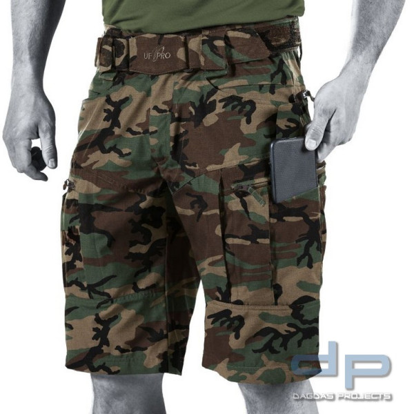 UF PRO P-40 GEN.2 TACTICAL SHORTS (kurze Hose) M81 in Woodland